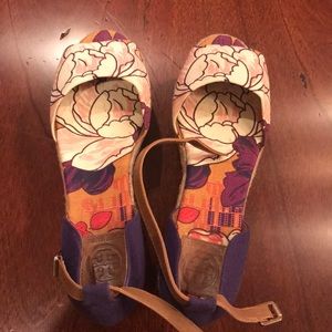 Tory Burch Patterned Wedge